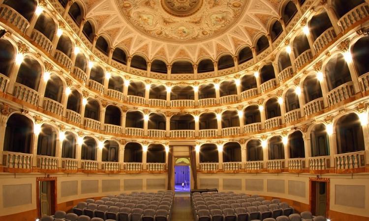 Macerata, il dramma di Francesca Baleani portato in scena al Lauro Rossi da Clara Galante
