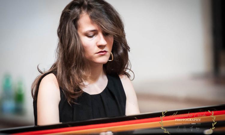 Mogliano, la pianista Eloisa Cascio apre la seconda edizione di "Vibrazioni Armoniche" Mogliano, la pianista Eloisa Cascio apre la seconda edizione di "Vibrazioni Armoniche"