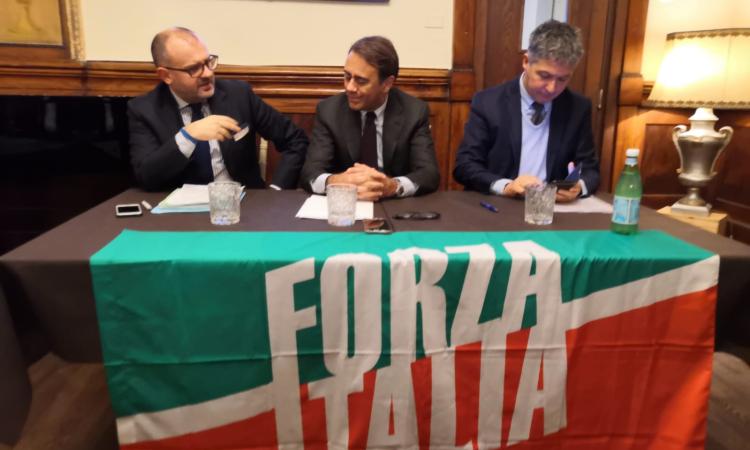 Macerata 2020, Forza Italia svela le sue proposte: "Meno tasse, sostenere il commercio e il turismo"