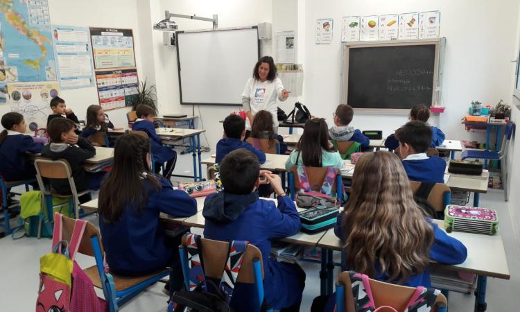 Camerino, all'Istituto "Ugo Betti" letture in lingua inglese grazie a 'Nati per Leggere' Camerino, all'Istituto "Ugo Betti" letture in lingua inglese grazie a 'Nati per Leggere'