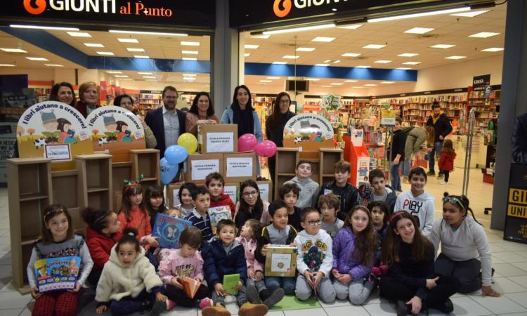 Macerata, mattinata di festa al "Val di Chienti": donata una biblioteca a tre scuole della città (FOTO)