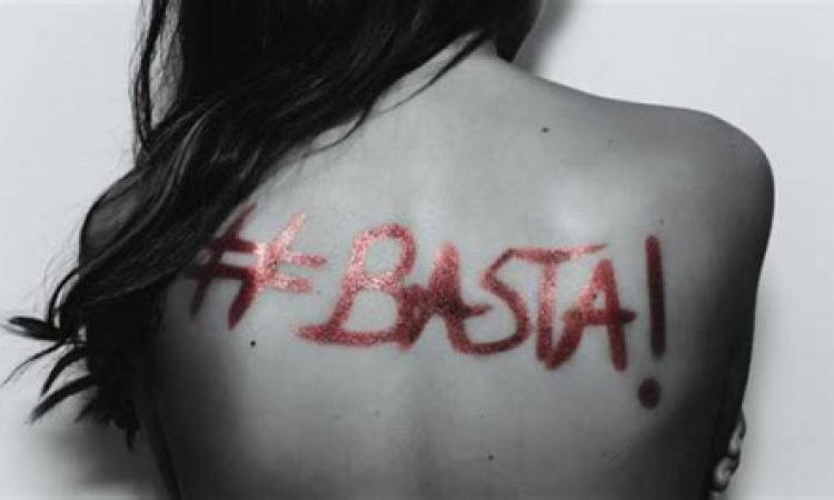 No alla violenza sulle donne: la Polizia allestisce un info-point al "Cuore Adriatico" No alla violenza sulle donne: la Polizia allestisce un info-point al "Cuore Adriatico"
