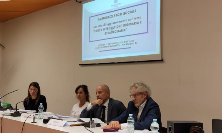 "Cassa integrazione ordinaria e straordinaria", incontro sul tema di Confindustria Macerata "Cassa integrazione ordinaria e straordinaria", incontro sul tema di Confindustria Macerata