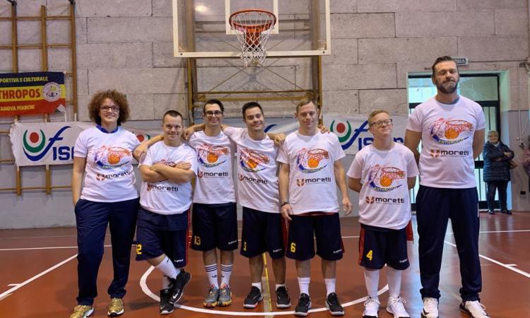Gli atleti con sindrome di down dell'Anthropos Civitanova ai Mondiali di basket in Portogallo Gli atleti con sindrome di down dell'Anthropos Civitanova ai Mondiali di basket in Portogallo