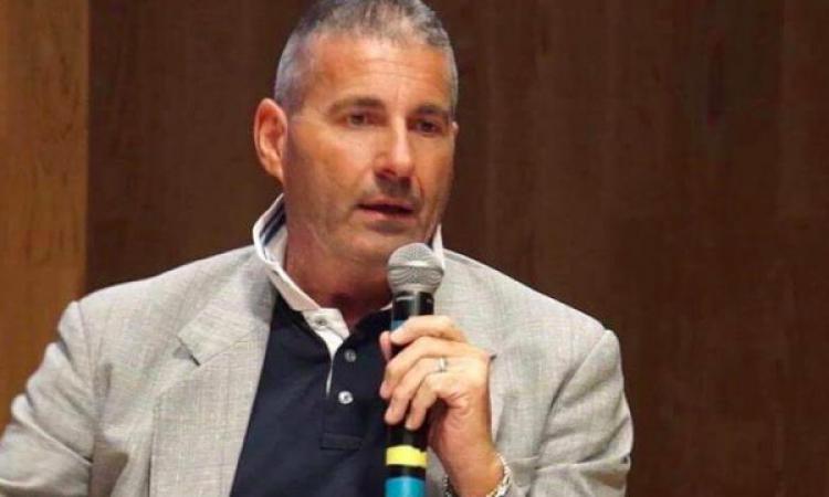 Sisma, Farabollini smorza le polemiche: "Con Cesca solo contatti, non è stato corrisposto alcun compenso" Sisma, Farabollini smorza le polemiche: "Con Cesca solo contatti, non è stato corrisposto alcun compenso"