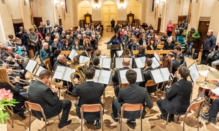 La banda "Salvadei" ricorda Don Ennio a 40 anni dalla sua scomparsa (FOTO e VIDEO) La banda "Salvadei" ricorda Don Ennio a 40 anni dalla sua scomparsa (FOTO e VIDEO)
