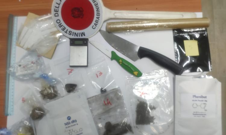 Camerino, pusher ad appena 18 anni: giovane studente arrestato nella notte