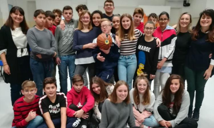 Potenza Picena, una scuola in festa per Andrea Rebichini (FOTO)