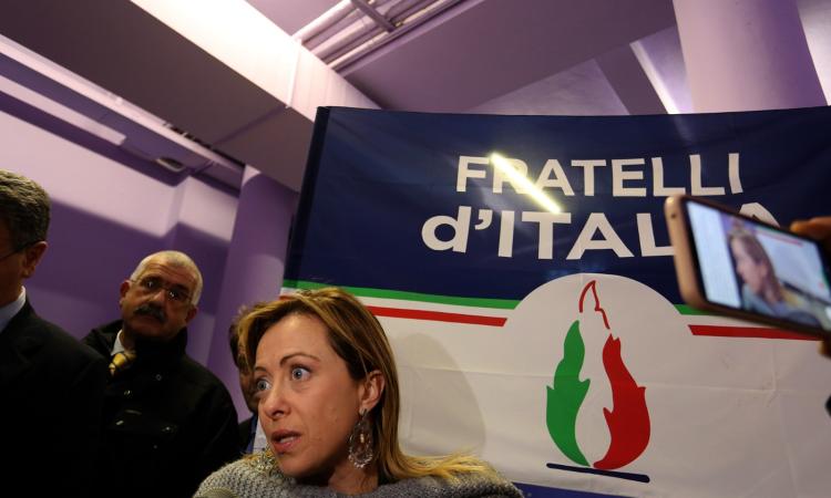 Giorgia Meloni a Macerata: "Scoprire la propria unicità e non aderire a modelli deviati" (FOTO) Giorgia Meloni a Macerata: "Scoprire la propria unicità e non aderire a modelli deviati" (FOTO)
