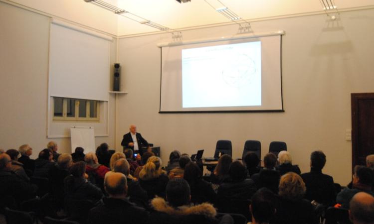 Macerata, una lezione sulla volta celeste conclude il ciclo di incontri di "Scienza in città" Macerata, una lezione sulla volta celeste conclude il ciclo di incontri di "Scienza in città"