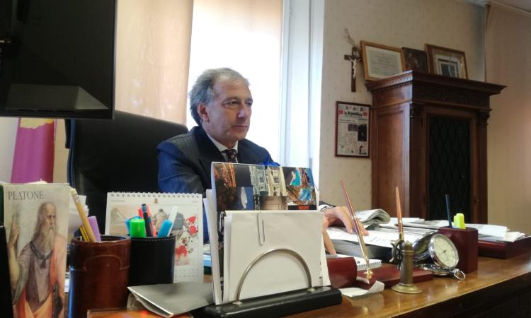 Macerata, ubriaco a 14 anni fuori dalla scuola. Pignataro: "Non voltiamoci dall'altra parte" Macerata, ubriaco a 14 anni fuori dalla scuola. Pignataro: "Non voltiamoci dall'altra parte"