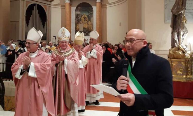 Camerino, riapre la basilica di San Venanzio. Il sindaco: "Grande gioia negli occhi" (FOTO)