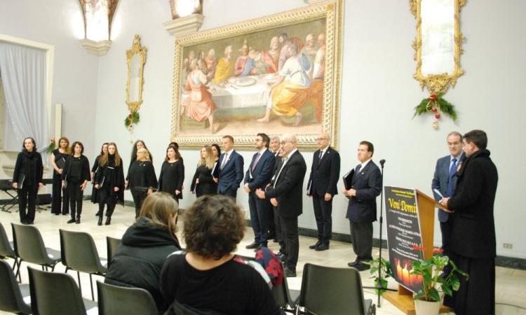 Successo del Vox Phoenicis con la terza rassegna corale “Veni Domine” (FOTO) Successo del Vox Phoenicis con la terza rassegna corale “Veni Domine” (FOTO)