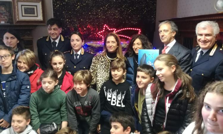 "Facciamo parte della vostra famiglia: la nostra porta è sempre aperta": studenti in visita del questore Pignataro (FOTO)