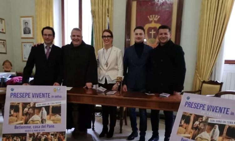 Alla Selva dei Frati Minori di Potenza Picena torna il presepe vivente: 250 i figuranti Alla Selva dei Frati Minori di Potenza Picena torna il presepe vivente: 250 i figuranti