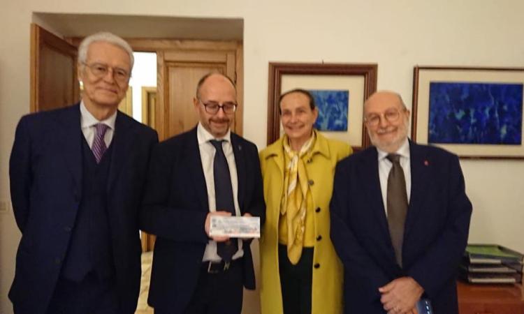 Unicam, consegnato al Rettore Pettinari il ricavato del concerto "Sapienza per Camerino"