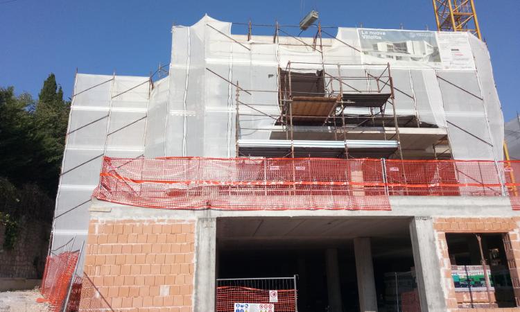 Macerata, studenti del "Bramante" in visita al cantiere dei lavori per la nuova Villalba