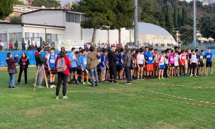 Il Liceo Leopardi di Macerata primo classificato alle fasi provinciali di corsa campestre Il Liceo Leopardi di Macerata primo classificato alle fasi provinciali di corsa campestre