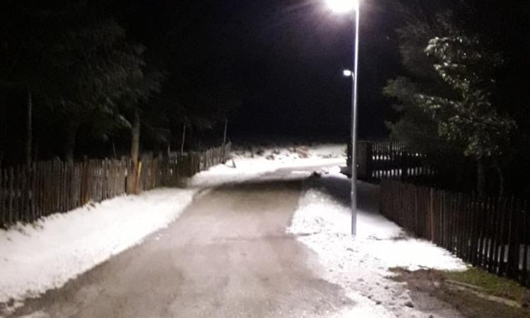 Bolognola, bagni pubblici, illuminazione e nuovi locali con i fondi degli SMS solidali Bolognola, bagni pubblici, illuminazione e nuovi locali con i fondi degli SMS solidali