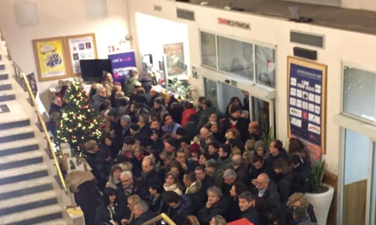 Capodanno a Civitanova: oltre 700 persone al Rossini per Checco Zalone Capodanno a Civitanova: oltre 700 persone al Rossini per Checco Zalone