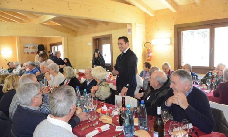Volontà di ripartenza per un’intera comunità nel pranzo degli over 60 a Pieve Torina