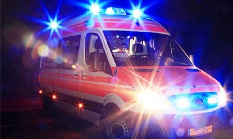 Camerino, incidente lungo la provinciale 256: giovane motociclista a Torrette Camerino, incidente lungo la provinciale 256: giovane motociclista a Torrette