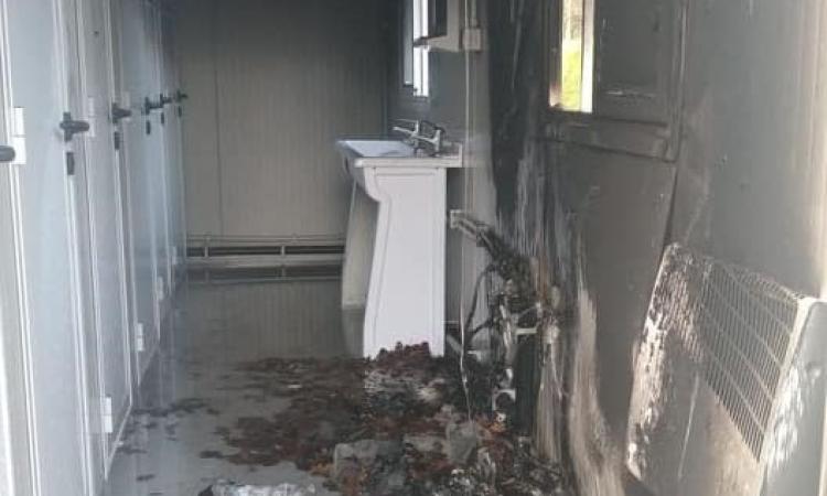 Camerino, vandali in azione nell'area container di Vallicelle