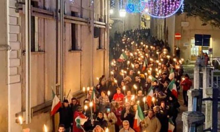 Cingoli, il sindaco Michele Vittori sulla Fiaccolata contro i tagli alla sanità: "Non ci arrendiamo" Cingoli, il sindaco Michele Vittori sulla Fiaccolata contro i tagli alla sanità: "Non ci arrendiamo"