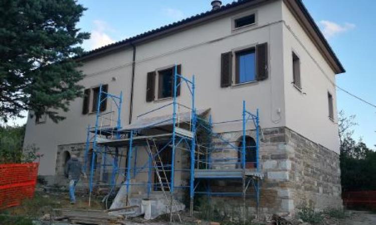 Terremoto: a San Severino altre due famiglie rientrano a casa dopo lavori