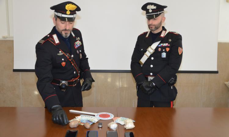 Macerata, arrestate cinque persone in possesso di mezzo chilo di eroina Macerata, arrestate cinque persone in possesso di mezzo chilo di eroina