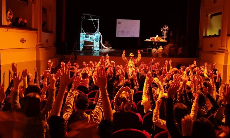 Montegranaro, iniziano gli appuntamenti per le famiglie a Teatro del "Veregra Children Winter" Montegranaro, iniziano gli appuntamenti per le famiglie a Teatro del "Veregra Children Winter"