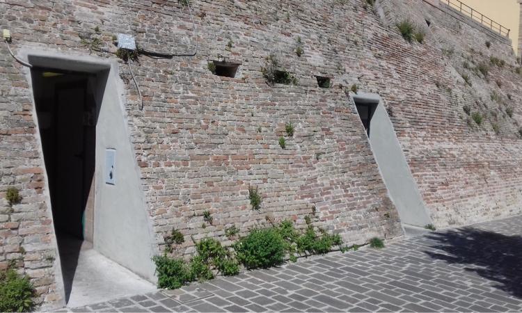 Macerata, lavori di miglioramento per i bagni pubblici di viale Trieste Macerata, lavori di miglioramento per i bagni pubblici di viale Trieste