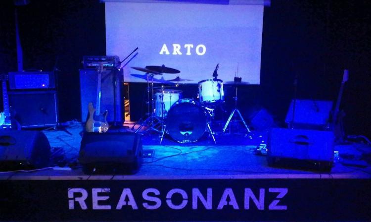 Agenzia delle Entrate "chiude" Circolo Reasonanz. Annullata anche la festa di addio Agenzia delle Entrate "chiude" Circolo Reasonanz. Annullata anche la festa di addio