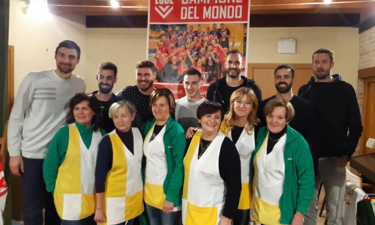 Santa Maria in Selva, la Lube torna a casa: grande festa per il triplete con la polenta (FOTO e VIDEO) Santa Maria in Selva, la Lube torna a casa: grande festa per il triplete con la polenta (FOTO e VIDEO)