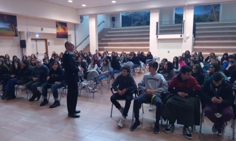 Macerata: la Legione Carabinieri Marche incontra i ragazzi dell'IIS Matteo Ricci