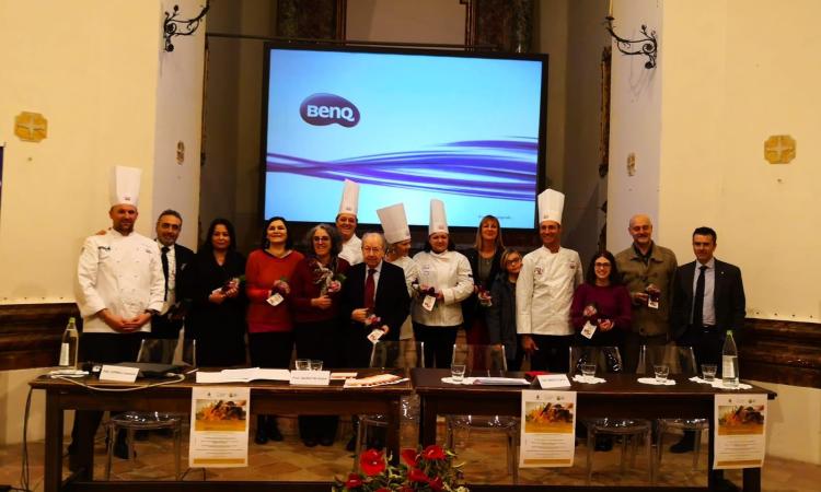 Cingoli, grande successo dell'Istituto Varnelli con "Vincisgrassi alla Maceratese" alla giornata nazionale degli istituti alberghieri Cingoli, grande successo dell'Istituto Varnelli con "Vincisgrassi alla Maceratese" alla giornata nazionale degli istituti alberghieri