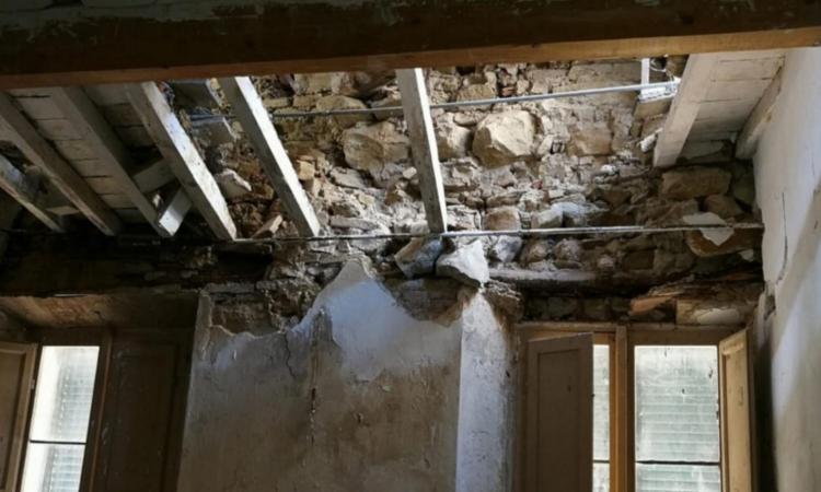 Camerino, chiusura della strada Ponti-Capolapiaggia: il sindaco incontra la cittadinanza Camerino, chiusura della strada Ponti-Capolapiaggia: il sindaco incontra la cittadinanza