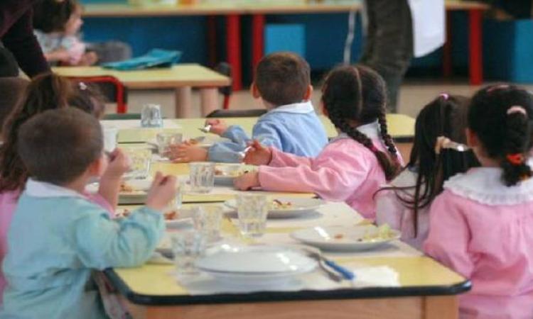 Scuola Olimpia, parla l'ex cuoca della mensa: "Lamentele bambini? Sono stata io a segnalarle"