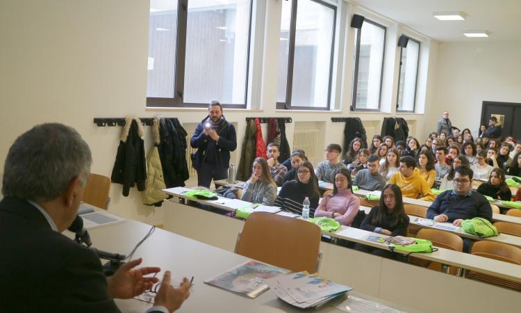 Unimc si presenta: al via la tre giorni di orientamento per le superiori Unimc si presenta: al via la tre giorni di orientamento per le superiori
