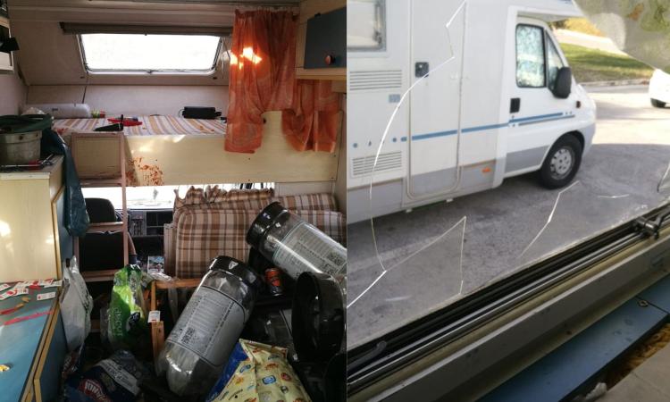 Macerata, vandali all'area camper: indaga la Polizia Locale (FOTO) Macerata, vandali all'area camper: indaga la Polizia Locale (FOTO)