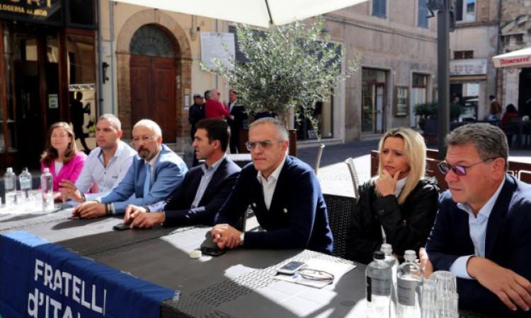 Macerata 2020,  il programma di Fratelli d'Italia: "Al centro le giovani coppie, parcheggi gratis per i disabili sulle strisce blu"