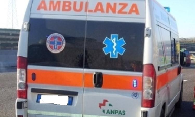 Civitanova, scontro tra due auto: 3 persone trasportate al pronto soccorso