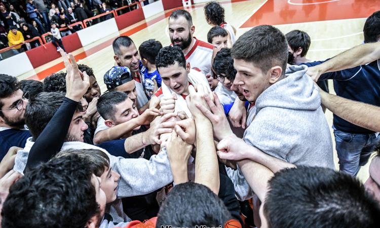 Basket, Macerata espugna San Severino e si conferma al primo posto Basket, Macerata espugna San Severino e si conferma al primo posto