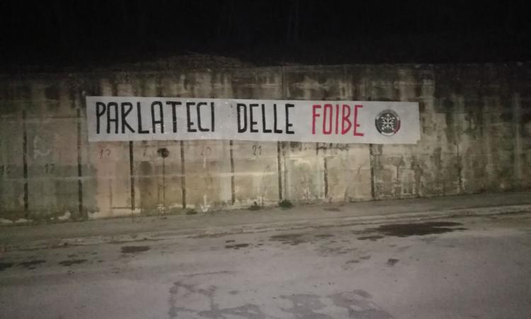 Macerata, Giorno del Ricordo. Striscione di CasaPound: "Parlateci delle Foibe"