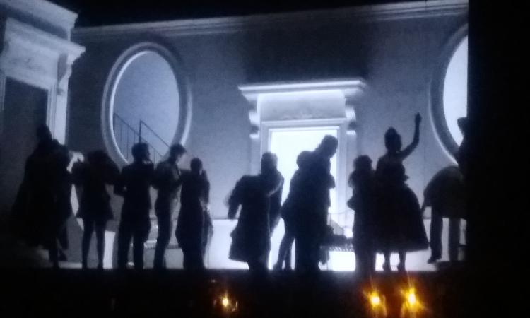 Civitanova, in scena "Miseria e Nobiltà" con Lello Arena al teatro Rossini Civitanova, in scena "Miseria e Nobiltà" con Lello Arena al teatro Rossini