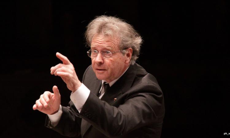 Macerata, il Maestro Hubert Soudant dirige la FORM al Teatro "Lauro Rossi" Macerata, il Maestro Hubert Soudant dirige la FORM al Teatro "Lauro Rossi"