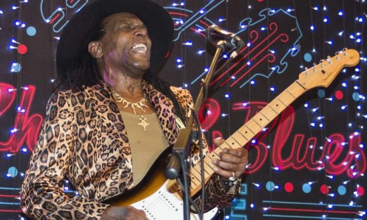 Tolentino, il chitarrista Elisha Blue in concerto al Politeama