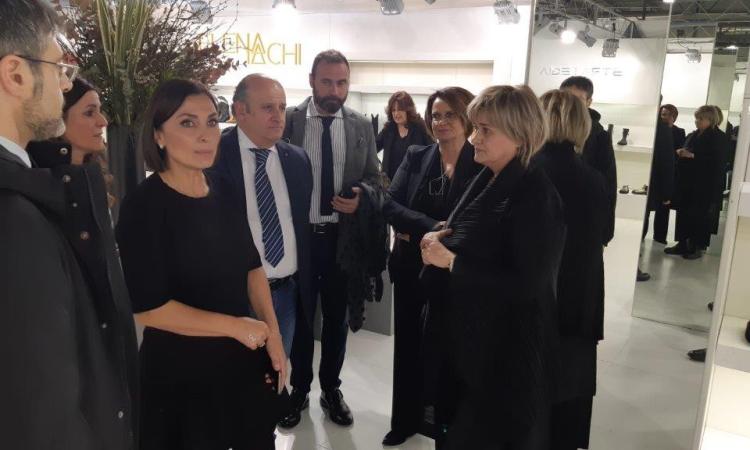 Il sottosegretario Morani in visita alle aziende maceratesi presenti al Micam