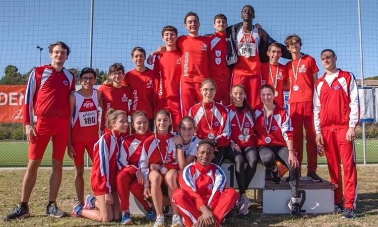 Atletica AVIS Macerata, grandi risultati ai campionati regionali di corsa campestre a Civitanova (FOTO)