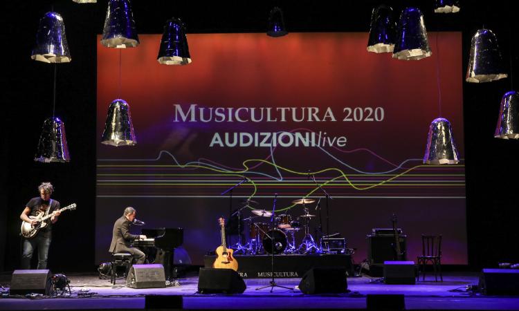 Musicultura 2020,Audizioni live: la giuria premia Frey e il pubblico Spacca il Silenzio